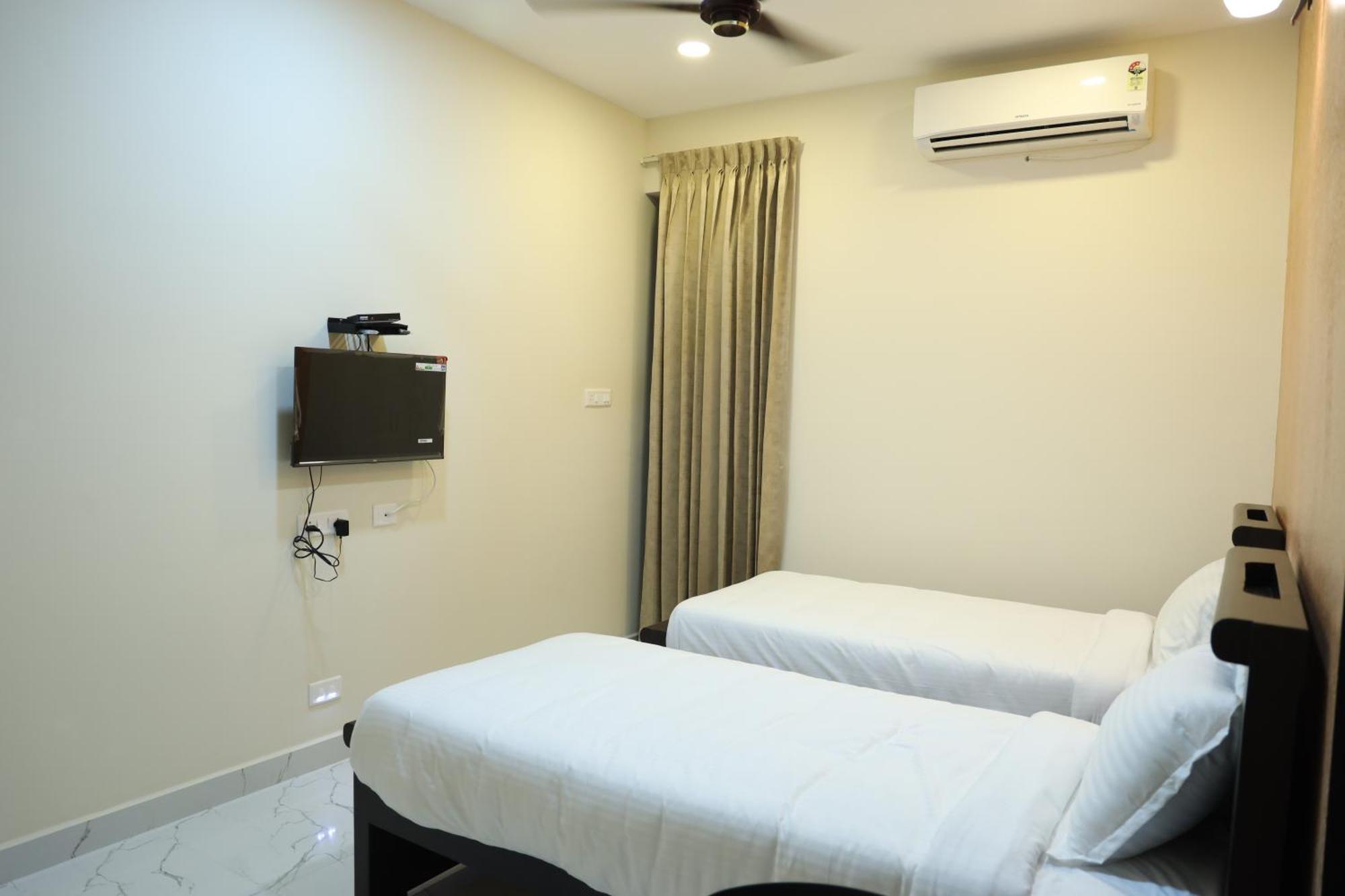 Vr Paradise Inn Kelambākkam Exterior foto
