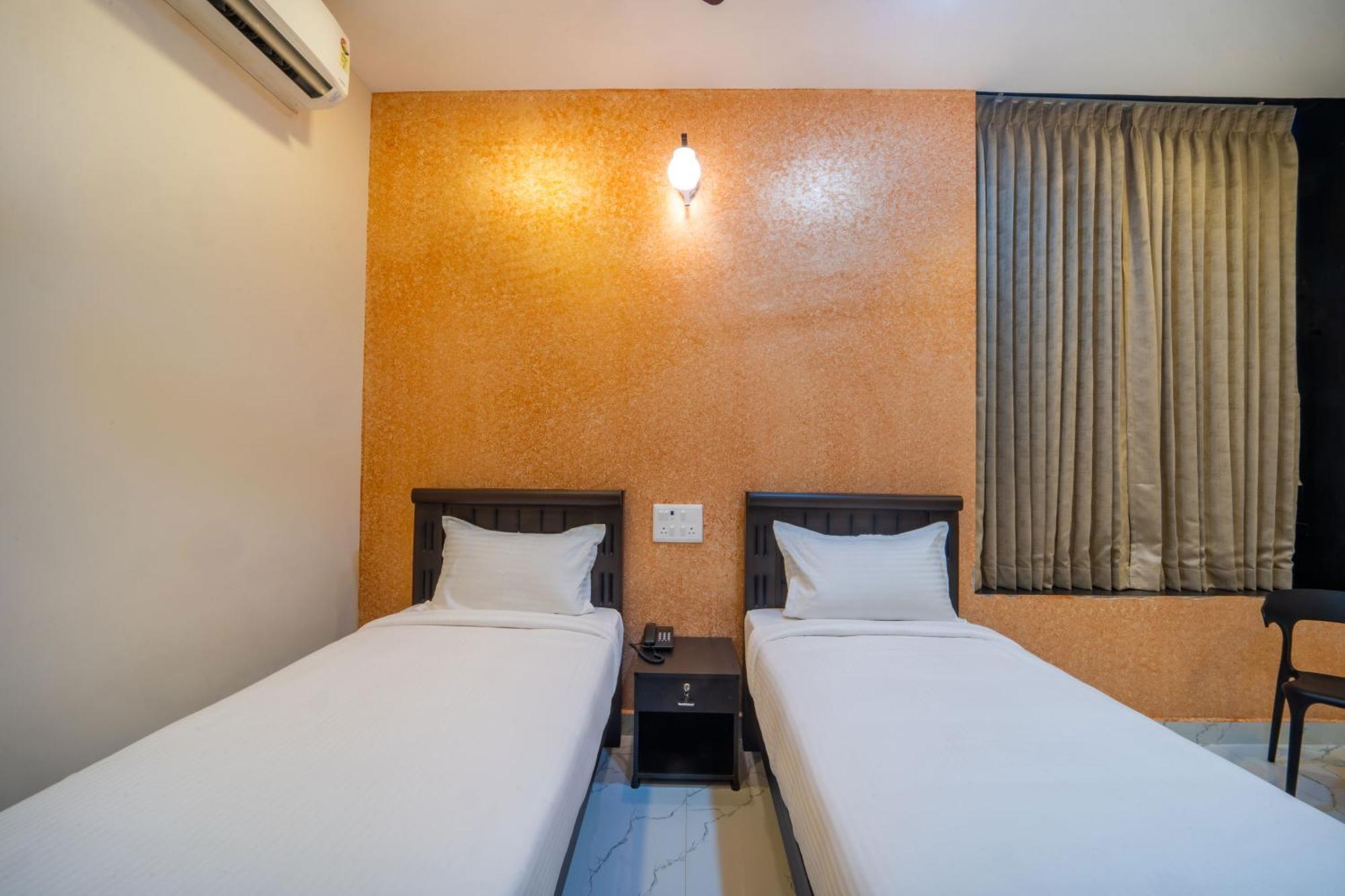 Vr Paradise Inn Kelambākkam Exterior foto