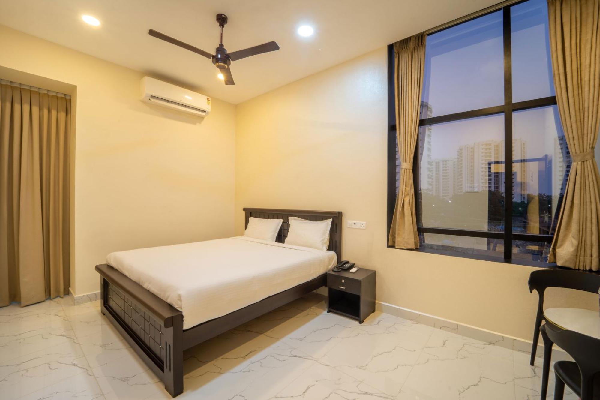Vr Paradise Inn Kelambākkam Exterior foto