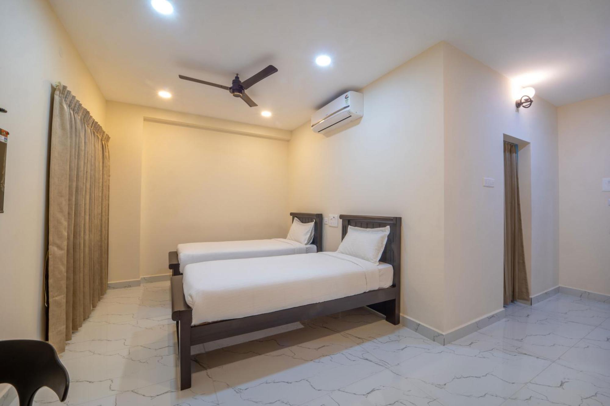 Vr Paradise Inn Kelambākkam Exterior foto